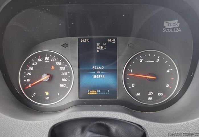 Hög tak skåpbil Mercedes-Benz Sprinter L2H2 317 CDI   AUTOMATIK   BOTT REGAL   AHK