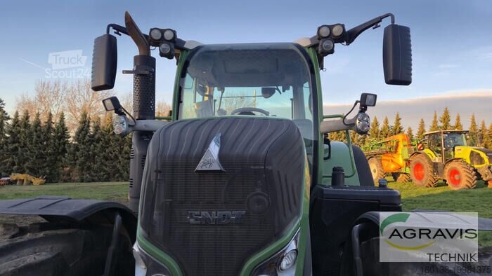 Traktor Fendt 724 VARIO S4