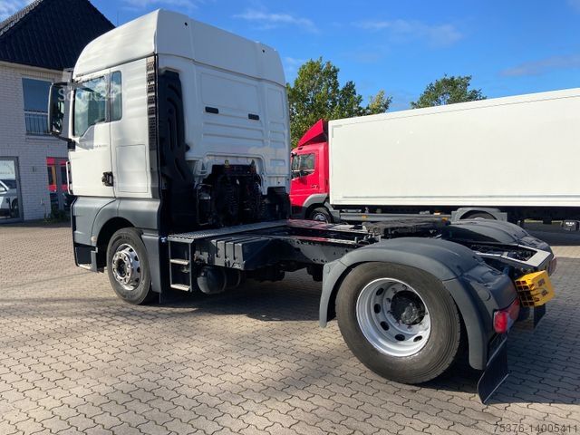 Standarta vilcējs MAN TGX 18.470 Retarder