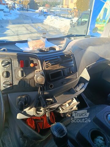 Teherautóra szerelt daru Mercedes-Benz Axor