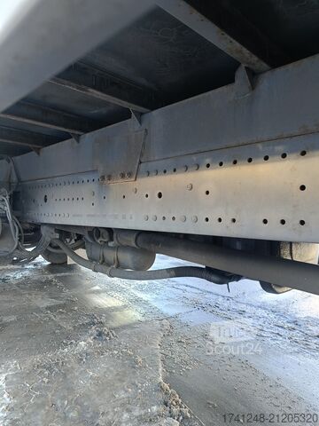 Teherautóra szerelt daru Mercedes-Benz Axor