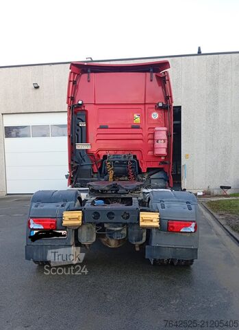 Camião basculante MAN 