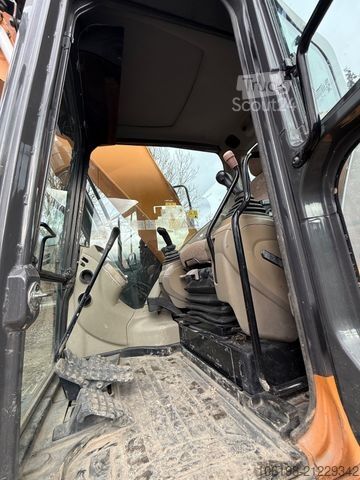 Chain excavator CASE CX250C