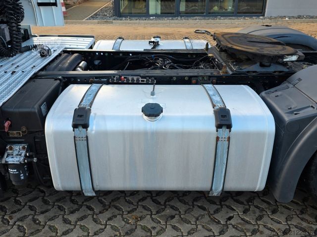 Volume tractor unit MAN TGX 18.460 4X2 LLS-U / Retarder / ADR AT