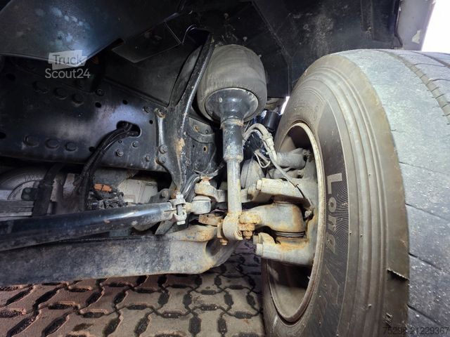 Volume tractor unit MAN TGX 18.460 4X2 LLS-U / Retarder / ADR AT