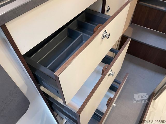 Camping-car PÖSSL Summit 640 Prime | Autom. AHK, RFK, Solar