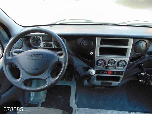 Transporter mit Koffer IVECO Daily 35 S 11 A / P Maxi Postkoffer REGALSYSTEM