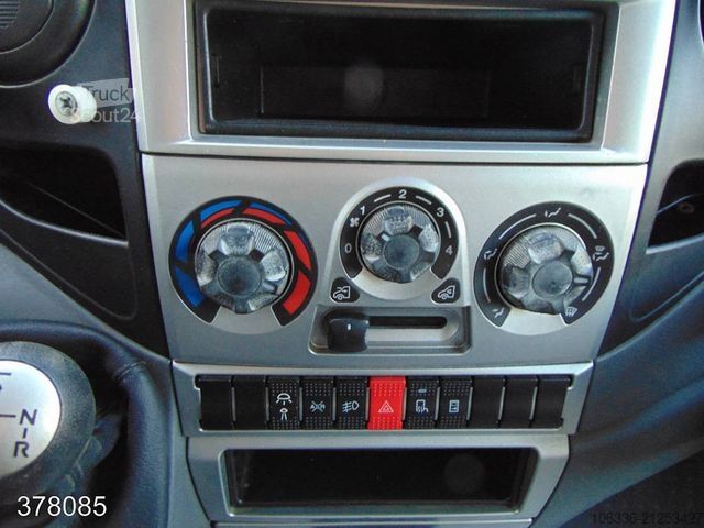 Transporter mit Koffer IVECO Daily 35 S 11 A / P Maxi Postkoffer REGALSYSTEM