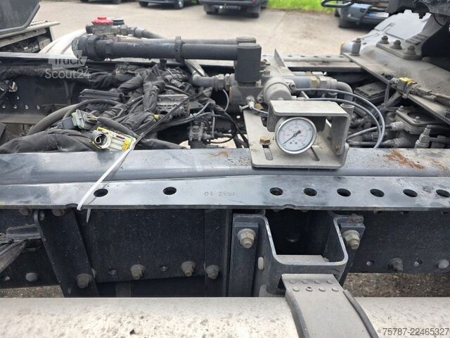 Standard trekkvogn MAN 18.470 TGX XXL Unfall, Retarder, 2 Kreis Hydr.