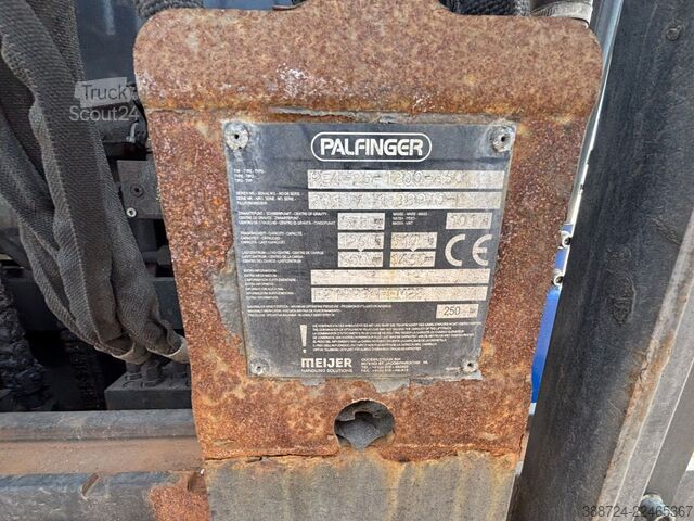رافعة تلسكوبية PALFINGER F3 151 K5*Mitnahmestapler*Tragfähigkeit: 1500kg*
