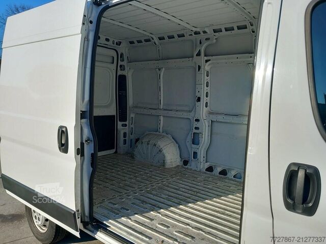 High roof van Opel Movano 35 2.2 Bluehdi 140cv S&S L2H2 Edition