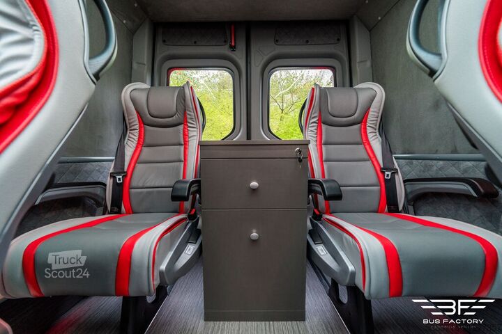 Minibussi Mercedes-Benz Sprinter 519, SKYLITE GT 10+1