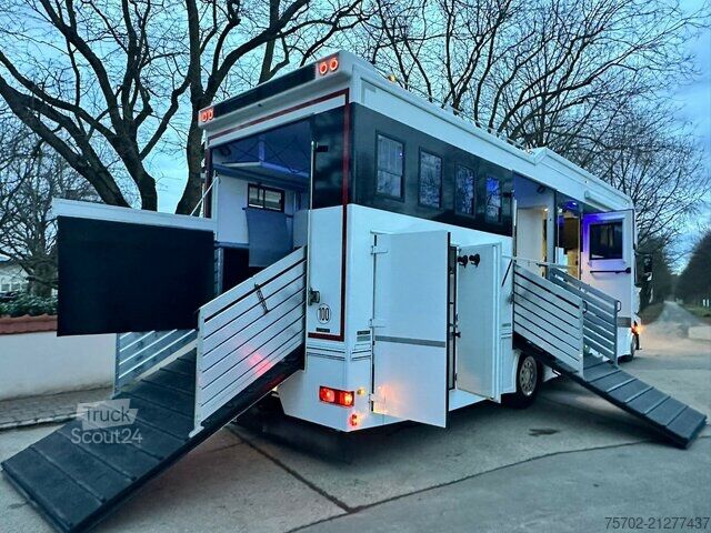 Viehtransporter LKW Mercedes-Benz Antos 1835 5-6 Pferde Wohnung Popout