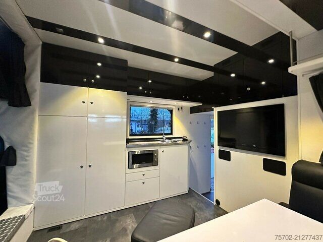 Viehtransporter LKW Mercedes-Benz Antos 1835 5-6 Pferde Wohnung Popout