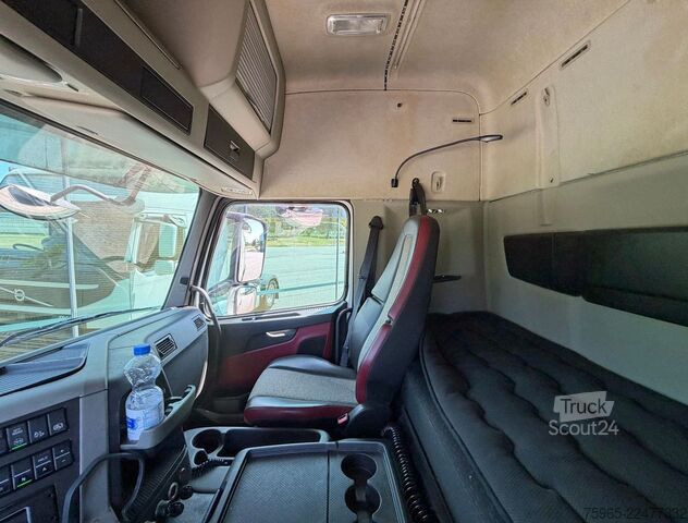 Стандартный седельный тягач VOLVO FM 370 EURO 6 SPOILERS SMART TACHO 2X TANKS TOP