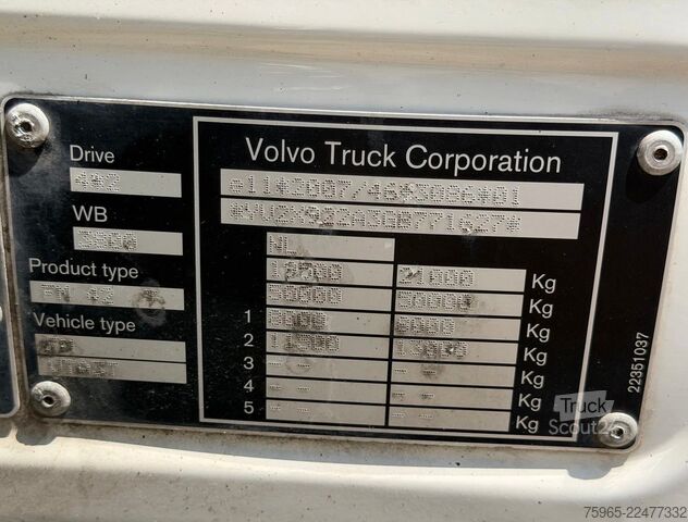 Стандартный седельный тягач VOLVO FM 370 EURO 6 SPOILERS SMART TACHO 2X TANKS TOP