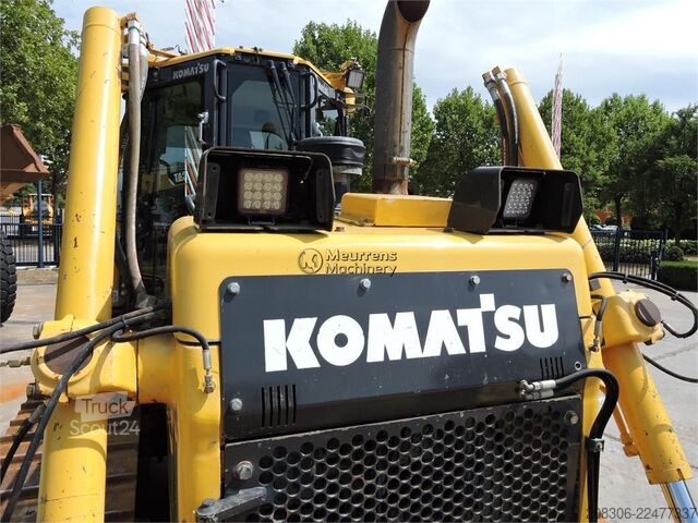 Дорожный каток KOMATSU D65EX-15