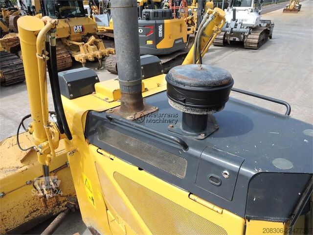 Дорожный каток KOMATSU D65EX-15