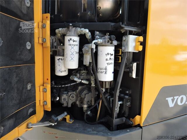 Гусеничный экскаватор VOLVO ECR145