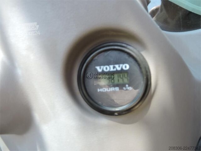 Гусеничный экскаватор VOLVO ECR145
