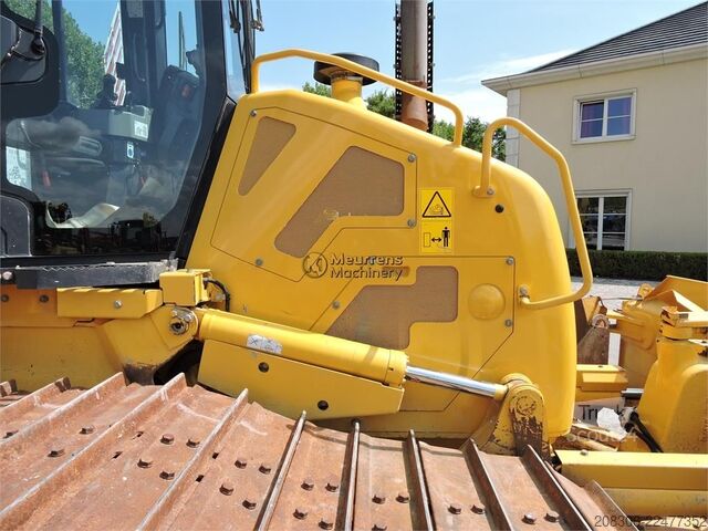 Дорожный каток KOMATSU D61PXI-24