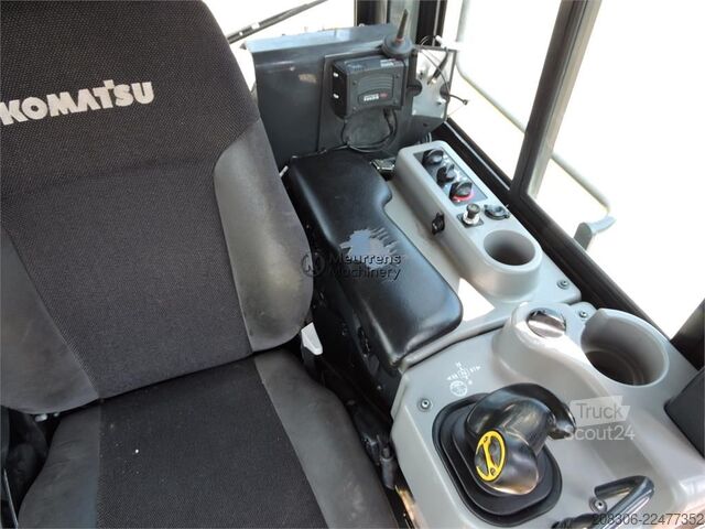 Дорожный каток KOMATSU D61PXI-24