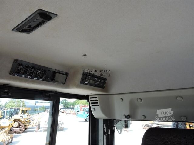 Дорожный каток KOMATSU D61PXI-24