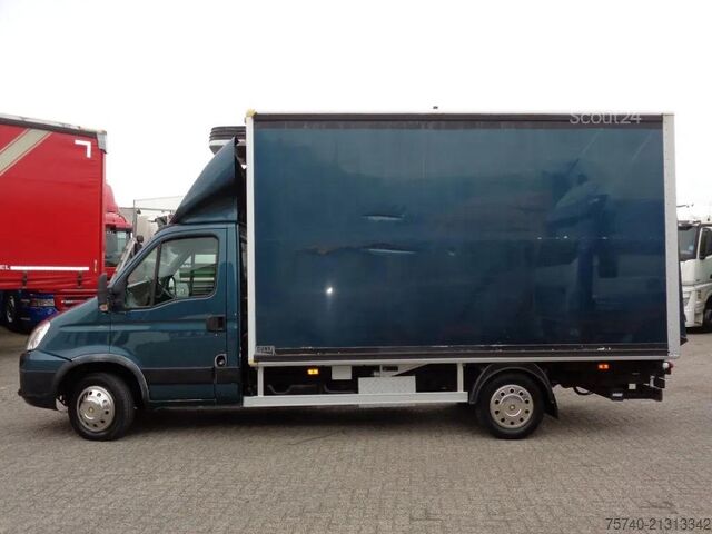 Refrigerated/freezer transport (closed box) Iveco Daily 50c15 x+ Manual + Carrier + Flower transp...