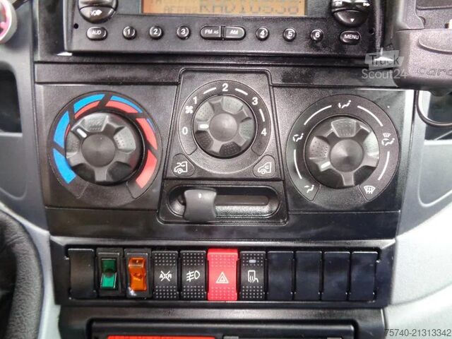 Refrigerated/freezer transport (closed box) Iveco Daily 50c15 x+ Manual + Carrier + Flower transp...