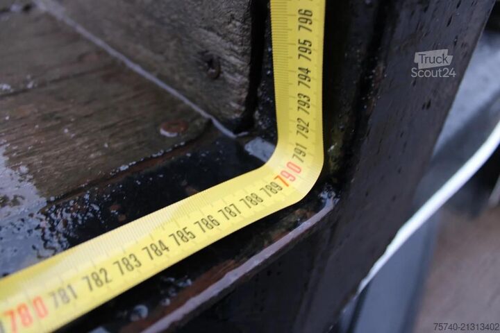 Piattaforma di carico MAN TGX 26.440 + EURO 5 + Right Hand Drive