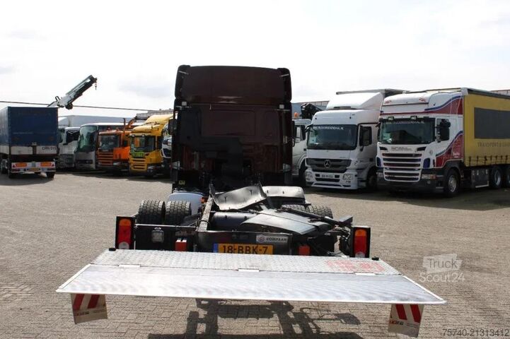 Kabinli şasi DAF CF 65 220 + lift + euro 5