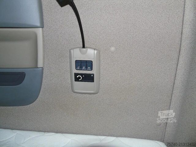 Padrão-SZM DAF XF 440 + euro 6 + ssc