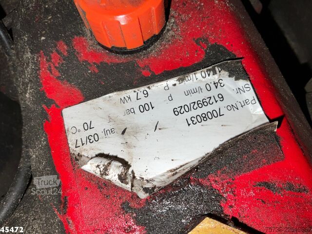 Yol süpürme aracı Johnston CN 401 Euro 6
