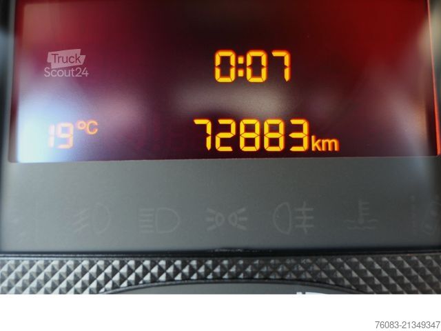 Dubă cu caroserie tip cutie PEUGEOT Boxer 165 Maxi Koffer extrahoch 2,25m Klima