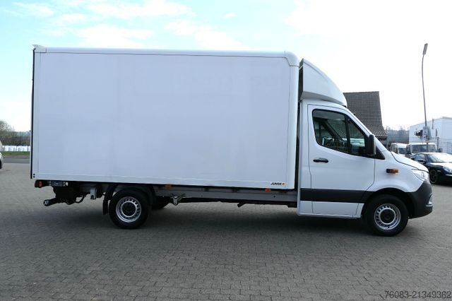Кутиевиден ван MERCEDES-BENZ Sprinter 317 Maxi Koffer 4,39m LBW Klima Kamera