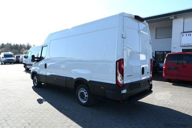 Furgoneta de caja alta IVECO Daily35-160 L2H2 Neues Modell Klima Parksensoren