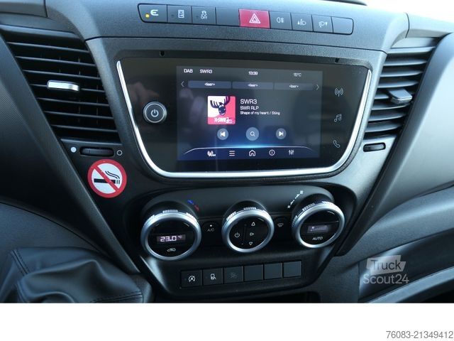 Furgoneta de caja alta IVECO Daily35-160 L2H2 Neues Modell Klima Parksensoren