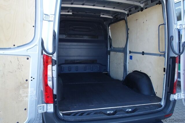 Фургон-панель mercedes-benz Sprinter 317 CDI L1H1 2xsTÜR/STDHZG/AHK/KAM/NAVI