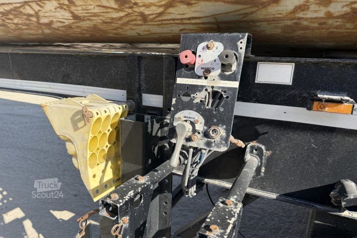 Semiremorcă basculantă  SKM Kipper / Swiss-Vehicle