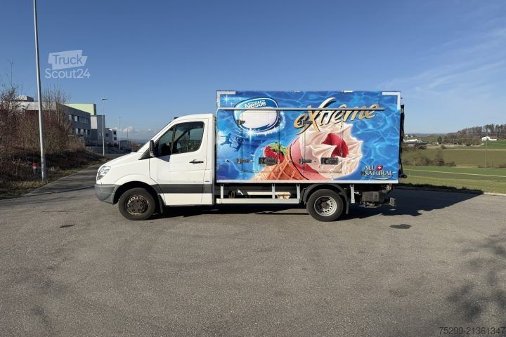 Camión frigorífico Mercedes-Benz 516 CDI Kühlkoffer/HB / Swiss-Vehicle