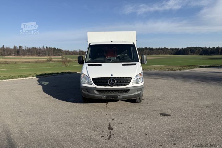 Camión frigorífico Mercedes-Benz 516 CDI Kühlkoffer/HB / Swiss-Vehicle