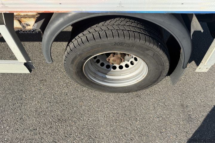 Camión frigorífico Mercedes-Benz 516 CDI Kühlkoffer/HB / Swiss-Vehicle