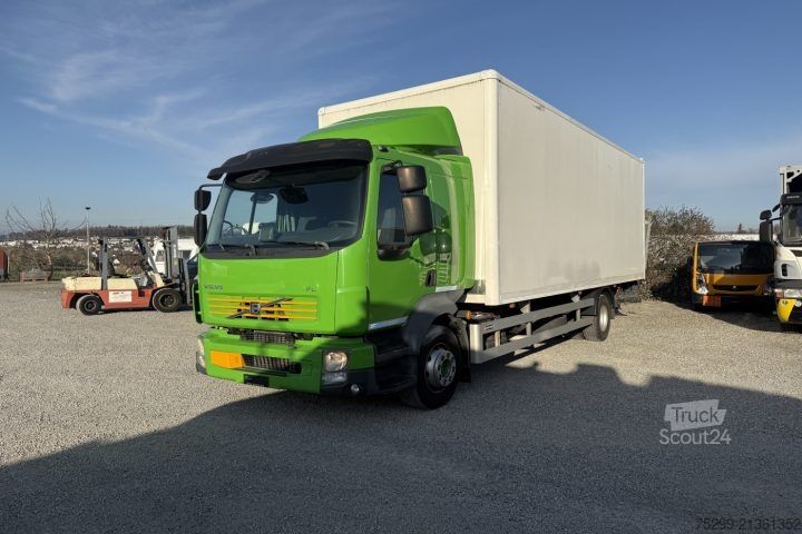 Skříňový nákladní automobil Volvo FLL-290 4x2R Getriebeschaden / Swiss-Vehicle