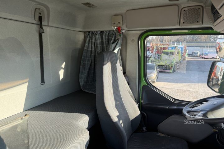 Skříňový nákladní automobil Volvo FLL-290 4x2R Getriebeschaden / Swiss-Vehicle