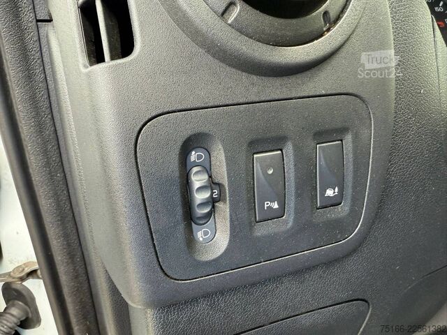 Vans ar augstu jumtu RENAULT MASTER Kasten L2H2 IL 3,05 m Hochdach+KLIMA