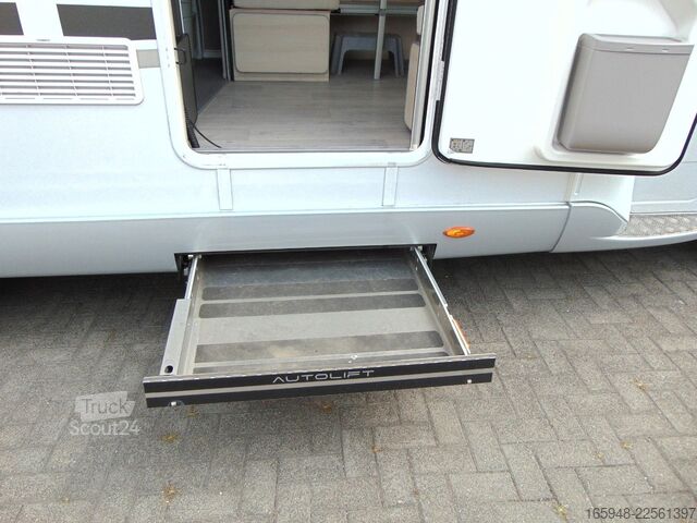 Halvintegrerad husbil ACROSS 689 CDH Rollstuhllift -barrierefrei AUTOMATIK