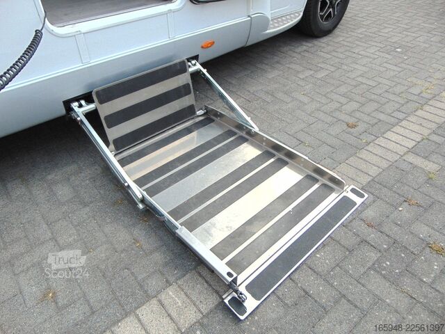 Halvintegrerad husbil ACROSS 689 CDH Rollstuhllift -barrierefrei AUTOMATIK