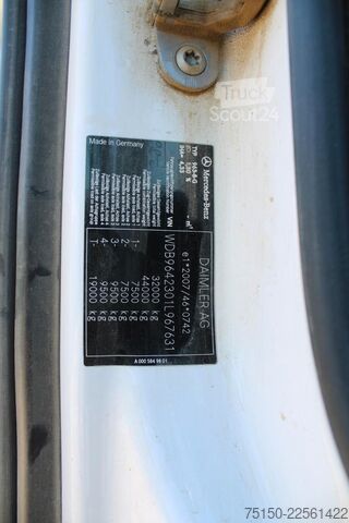 Тристранен самосвал MERCEDES-BENZ 3245 8x4 BB BORDMATIK UNFALL Nr.: 631
