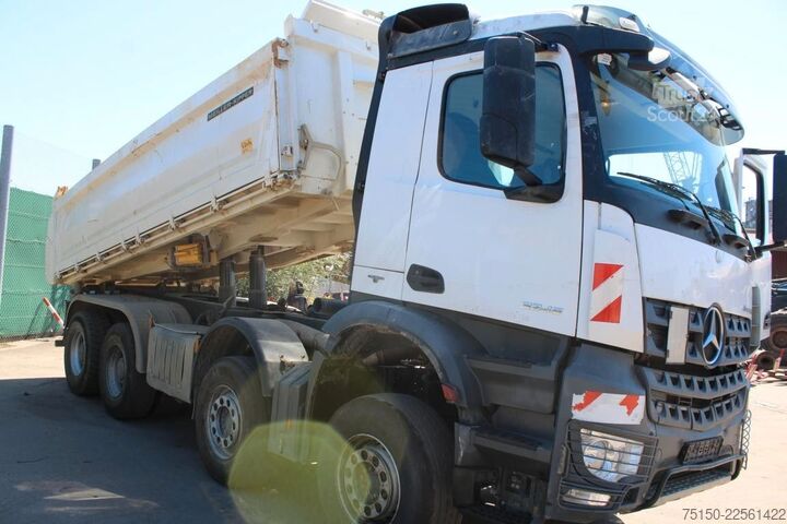 Тристранен самосвал MERCEDES-BENZ 3245 8x4 BB BORDMATIK UNFALL Nr.: 631