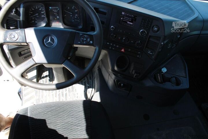 Тристранен самосвал MERCEDES-BENZ 3245 8x4 BB BORDMATIK UNFALL Nr.: 631